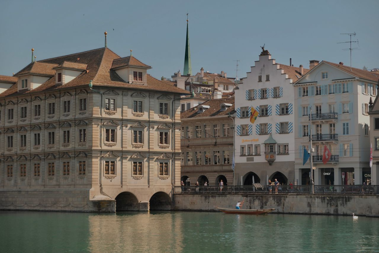 Pourquoi la Suisse demeure l'un des plus grands centres de gestion de fortune au monde.