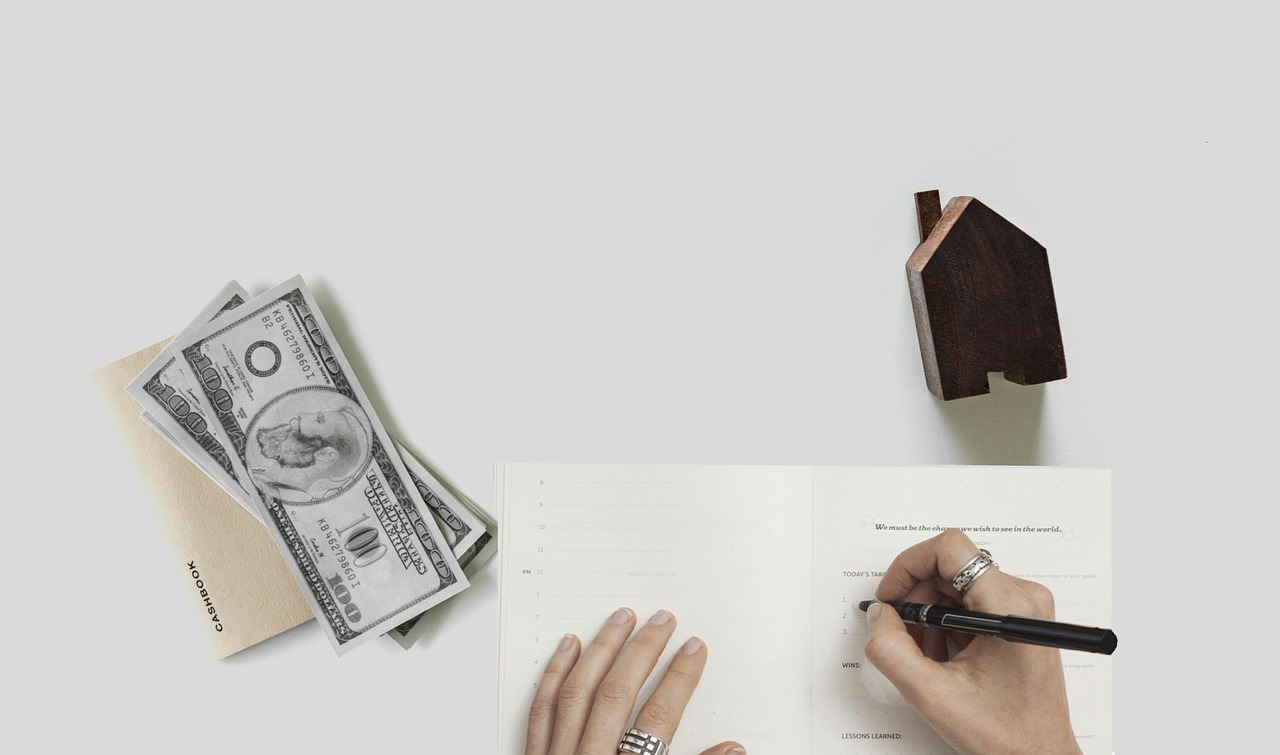 person calculating his tax and mortgage