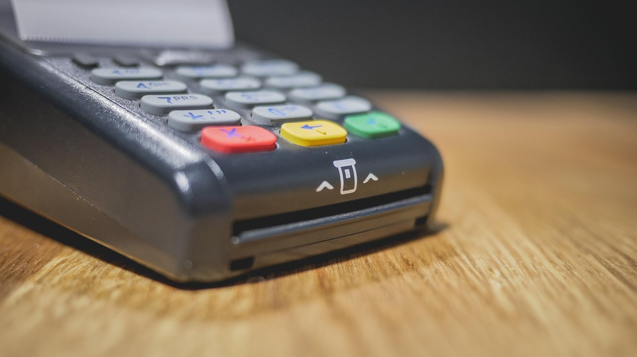 Close up photo of a card terminal