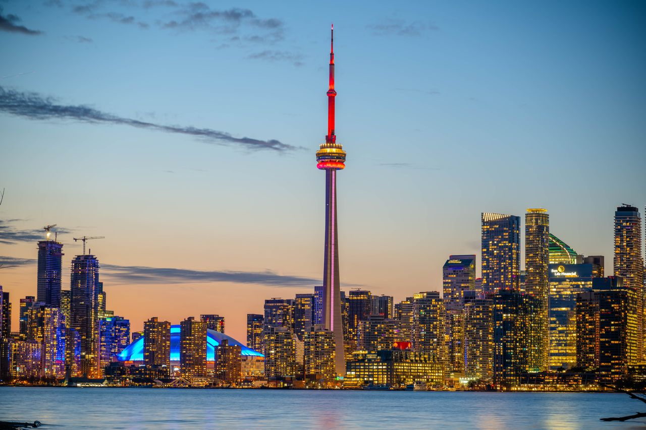 Sunset view of Toronto skyline with CN Tower